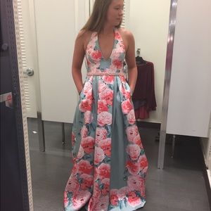 Juniors prom dress size 5